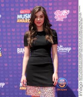 February 19, 2016 - Los Angeles, CA, United States - 30 April 2016 - Los Angeles, California - Hailee Steinfeld. Arrivals for the 2016 Radio Disney Music Awards held at the Microsoft Theater. Photo Credit: Los Angeles United States - ZUMAa123