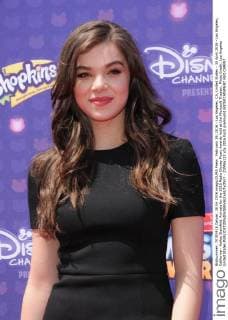 February 19, 2016 - Los Angeles, CA, United States - 30 April 2016 - Los Angeles, California - Hailee Steinfeld. Arrivals for the 2016 Radio Disney Music Awards held at the Microsoft Theater. Photo Credit: Los Angeles United States - ZUMAa123
