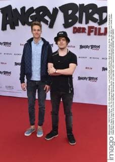 Luca ConCrafter und Viktor iBlali bei der Angry Birds- Der Film Kino Premiere am 1.05.2016 in Berlin Angry Birs- Der Film Kinopremiere in Berlin, 2016 