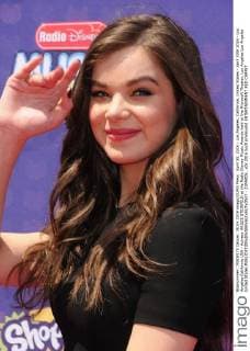 April 30, 2016 - Los Angeles, California, United States - April 30th 2016 - Los Angeles California USA - Actress HAILEE STEINFELD at the Radio Disney Miusic Awards held at the Microsoft Theater, Los Angeles Los Angeles United States - ZUMAf05_