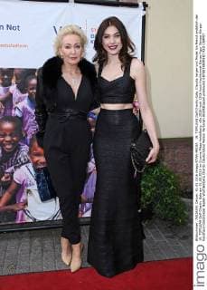 19. TOPILEAN Golf Charity Gala. Claudia Jerger und Model Ira Meindl anläßlich der 19. TOPILEAN Golf Charity Gala am 01.05.2016 im Crowne Plaza Heidelberg.