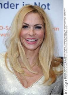 19. TOPILEAN Golf Charity Gala. Moderatorin Sonya Kraus anläßlich der 19. TOPILEAN Golf Charity Gala am 01.05.2016 im Crowne Plaza Heidelberg.