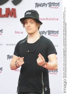 Deutschlandpremiere ANGRY BIRDS Viktor aka iBlali, youtuber bei der Deutschlandpremiere des Animationsfilmes ANGRY BIRDS im CineStar Sony Center in Berlin, 01.05.2016