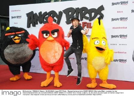 Deutschlandpremiere ANGRY BIRDS Viktor aka iBlali, youtuber bei der Deutschlandpremiere des Animationsfilmes ANGRY BIRDS im CineStar Sony Center in Berlin, 01.05.2016