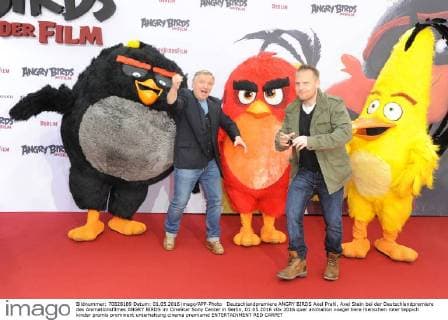 Deutschlandpremiere ANGRY BIRDS Axel Prahl, Axel Stein bei der Deutschlandpremiere des Animationsfilmes ANGRY BIRDS im CineStar Sony Center in Berlin, 01.05.2016