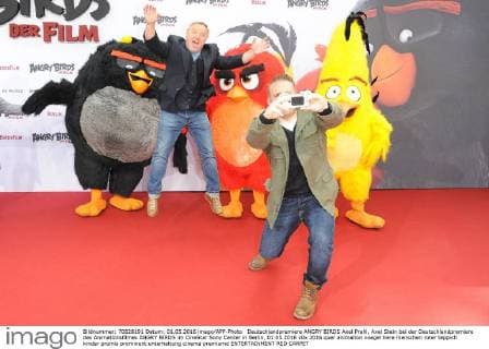 Deutschlandpremiere ANGRY BIRDS Axel Prahl, Axel Stein bei der Deutschlandpremiere des Animationsfilmes ANGRY BIRDS im CineStar Sony Center in Berlin, 01.05.2016