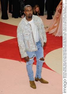 MET Gala 2016 May 2, 2016 - New York, NY, United States - 02 May 2016 - New York, New York- Kanye West. Metropolitan Museum of Art Costume Institute Gala: Manus x Machina: Fashion in the Age of Technology. Photo Credit: Christopher Smith AdMedia New York United States - ZUMAa123