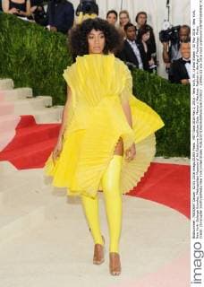 MET Gala 2016 May 2, 2016 - New York, NY, United States - 02 May 2016 - New York, New York- Solange Knowles. Metropolitan Museum of Art Costume Institute Gala: Manus x Machina: Fashion in the Age of Technology. Photo Credit: Christopher Smith AdMedia New York United States - ZUMAa123
