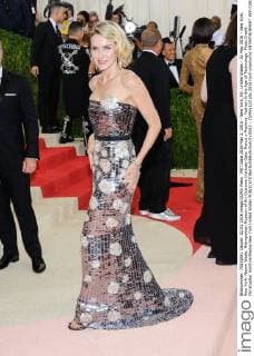 MET Gala 2016 May 2, 2016 - New York, NY, United States - 02 May 2016 - New York, New York- Naomi Watts. Metropolitan Museum of Art Costume Institute Gala: Manus x Machina: Fashion in the Age of Technology. Photo Credit: Christopher Smith AdMedia New York United States - ZUMAa123