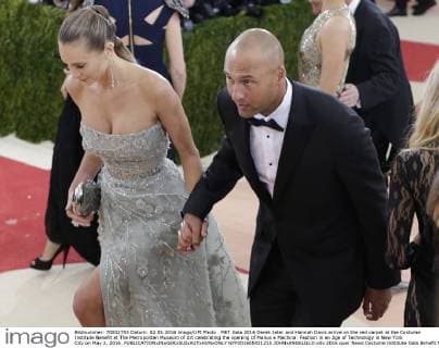 MET Gala 2016 Derek Jeter and Hannah Davis arrive on the red carpet at the Costume Institute Benefit at The Metropolitan Museum of Art celebrating the opening of Manus x Machina: Fashion in an Age of Technology in New York City on May 2, 2016.  NYP201605021215 JOHNxANGELILLO