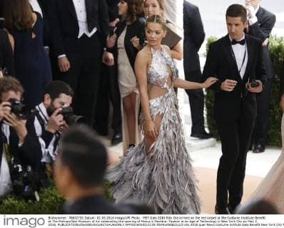 MET Gala 2016 Rita Ora arrives on the red carpet at the Costume Institute Benefit at The Metropolitan Museum of Art celebrating the opening of Manus x Machina: Fashion in an Age of Technology in New York City on May 2, 2016.  NYP2016050212178 JOHNxANGELILLO
