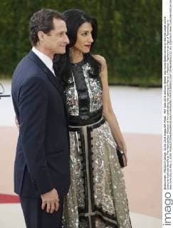 MET Gala 2016 Anthony Weiner and Huma Abedin arrive on the red carpet at the Costume Institute Benefit at The Metropolitan Museum of Art celebrating the opening of Manus x Machina: Fashion in an Age of Technology in New York City on May 2, 2016.  NYP2016050212167 JOHNxANGELILLO