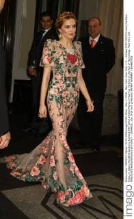 May 2, 2016 - New York, New York, U.S. - Actress ZOEY DEUTCH exits the Mark Hotel, to attend the 2016 Costume Institute MET GALA entitled Manus x Machina: Fashion in the Age of Technology. New York U.S. - ZUMAk03_