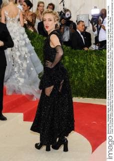 MET Gala 2016 May 2, 2016 - New York, NY, United States - 02 May 2016 - New York, New York- Chloe Sevigny. Metropolitan Museum of Art Costume Institute Gala: Manus x Machina: Fashion in the Age of Technology. Photo Credit: Christopher Smith AdMedia New York United States - ZUMAa123