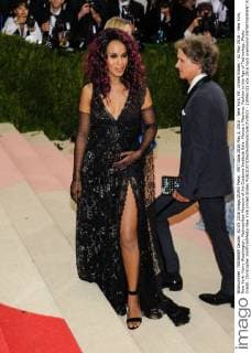 MET Gala 2016 May 2, 2016 - New York, NY, United States - 02 May 2016 - New York, New York- Kerry Washington. Metropolitan Museum of Art Costume Institute Gala: Manus x Machina: Fashion in the Age of Technology. Photo Credit: Christopher Smith AdMedia New York United States - ZUMAa123
