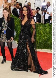 MET Gala 2016 May 2, 2016 - New York, NY, United States - 02 May 2016 - New York, New York- Kerry Washington. Metropolitan Museum of Art Costume Institute Gala: Manus x Machina: Fashion in the Age of Technology. Photo Credit: Christopher Smith AdMedia New York United States - ZUMAa123