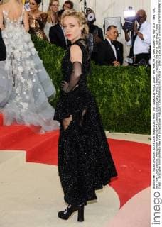 MET Gala 2016 May 2, 2016 - New York, NY, United States - 02 May 2016 - New York, New York- Chloe Sevigny. Metropolitan Museum of Art Costume Institute Gala: Manus x Machina: Fashion in the Age of Technology. Photo Credit: Christopher Smith AdMedia New York United States - ZUMAa123
