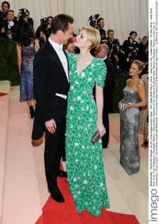 MET Gala 2016 May 2, 2016 - New York, NY, United States - 02 May 2016 - New York, New York- Tom Hiddleston, Elizabeth Debicki. Metropolitan Museum of Art Costume Institute Gala: Manus x Machina: Fashion in the Age of Technology. Photo Credit: Christopher Smith AdMedia New York United States - ZUMAa123