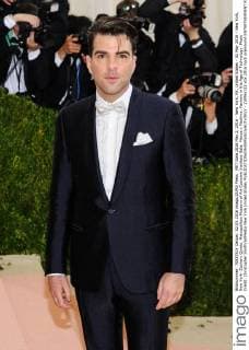 MET Gala 2016 May 2, 2016 - New York, NY, United States - 02 May 2016 - New York, New York- Zachary Quinto. Metropolitan Museum of Art Costume Institute Gala: Manus x Machina: Fashion in the Age of Technology. Photo Credit: Christopher Smith AdMedia New York United States - ZUMAa123