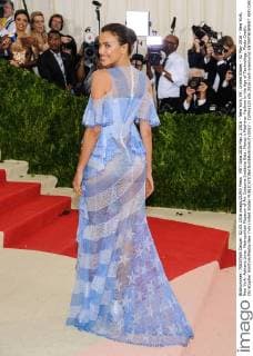 MET Gala 2016 May 2, 2016 - New York, NY, United States - 02 May 2016 - New York, New York- Adriana Lima. Metropolitan Museum of Art Costume Institute Gala: Manus x Machina: Fashion in the Age of Technology. Photo Credit: Christopher Smith AdMedia New York United States - ZUMAa123