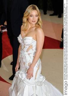 MET Gala 2016 May 2, 2016 - New York, NY, United States - 02 May 2016 - New York, New York- Kate Hudson. Metropolitan Museum of Art Costume Institute Gala: Manus x Machina: Fashion in the Age of Technology. Photo Credit: Christopher Smith AdMedia New York United States - ZUMAa123