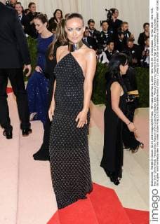 MET Gala 2016 May 2, 2016 - New York, NY, United States - 02 May 2016 - New York, New York- Olivia Wilde. Metropolitan Museum of Art Costume Institute Gala: Manus x Machina: Fashion in the Age of Technology. Photo Credit: Christopher Smith AdMedia New York United States - ZUMAa123