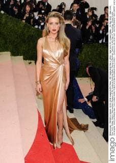 MET Gala 2016 May 2, 2016 - New York, NY, United States - 02 May 2016 - New York, New York- Amber Heard. Metropolitan Museum of Art Costume Institute Gala: Manus x Machina: Fashion in the Age of Technology. Photo Credit: Christopher Smith AdMedia New York United States - ZUMAa123