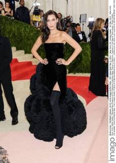 MET Gala 2016 May 2, 2016 - New York, NY, United States - 02 May 2016 - New York, New York- Bella Hadid. Metropolitan Museum of Art Costume Institute Gala: Manus x Machina: Fashion in the Age of Technology. Photo Credit: Christopher Smith AdMedia New York United States - ZUMAa123