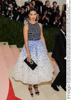 MET Gala 2016 May 2, 2016 - New York, NY, United States - 02 May 2016 - New York, New York- Adriana Lima. Metropolitan Museum of Art Costume Institute Gala: Manus x Machina: Fashion in the Age of Technology. Photo Credit: Christopher Smith AdMedia New York United States - ZUMAa123