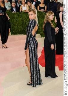 MET Gala 2016 May 2, 2016 - New York, NY, United States - 02 May 2016 - New York, New York- Hailey Baldwin. Metropolitan Museum of Art Costume Institute Gala: Manus x Machina: Fashion in the Age of Technology. Photo Credit: Christopher Smith AdMedia New York United States - ZUMAa123