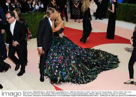 MET Gala 2016 May 2, 2016 - New York, NY, United States - 02 May 2016 - New York, New York- Zoe Saldana, Marco Perego. Metropolitan Museum of Art Costume Institute Gala: Manus x Machina: Fashion in the Age of Technology. Photo Credit: Christopher Smith AdMedia New York United States - ZUMAa123