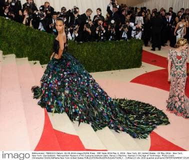 MET Gala 2016 May 2, 2016 - New York, NY, United States - 02 May 2016 - New York, New York- Zoe Saldana. Metropolitan Museum of Art Costume Institute Gala: Manus x Machina: Fashion in the Age of Technology. Photo Credit: Christopher Smith AdMedia New York United States - ZUMAa123
