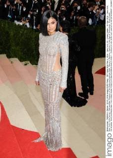 MET Gala 2016 May 2, 2016 - New York, NY, United States - 02 May 2016 - New York, New York- Kylie Jenner. Metropolitan Museum of Art Costume Institute Gala: Manus x Machina: Fashion in the Age of Technology. Photo Credit: Christopher Smith AdMedia New York United States - ZUMAa123