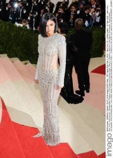 MET Gala 2016 May 2, 2016 - New York, NY, United States - 02 May 2016 - New York, New York- Kylie Jenner. Metropolitan Museum of Art Costume Institute Gala: Manus x Machina: Fashion in the Age of Technology. Photo Credit: Christopher Smith AdMedia New York United States - ZUMAa123