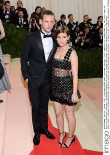 MET Gala 2016 May 2, 2016 - New York, NY, United States - 02 May 2016 - New York, New York- Jamie Bell, Kate Mara. Metropolitan Museum of Art Costume Institute Gala: Manus x Machina: Fashion in the Age of Technology. Photo Credit: Christopher Smith AdMedia New York United States - ZUMAa123
