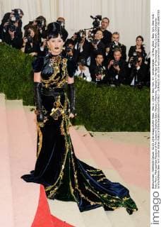 May 2, 2016 - New York, NY, United States - 02 May 2016 - New York, New York - Katy Perry. Metropolitan Museum of Art Costume Institute Gala: Manus x Machina: Fashion in the Age of Technology. Photo Credit: Christopher Smith AdMedia New York United States - ZUMAa123