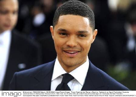 Trevor Noah bei der Manus x Machina: Fashion in an Age of Technology Costume Institute Gala im Metropolitan Museum of Art. New York, 02.05.2016 Foto:xD.xVanxTinex xFuturexImage