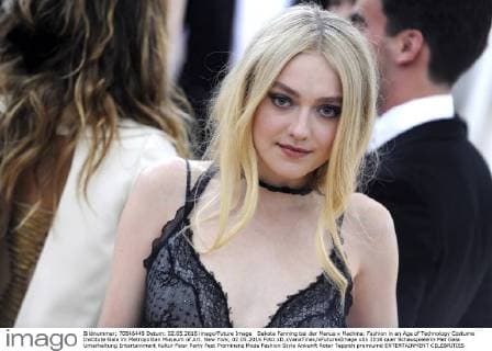 Dakota Fanning bei der Manus x Machina: Fashion in an Age of Technology Costume Institute Gala im Metropolitan Museum of Art. New York, 02.05.2016 Foto:xD.xVanxTinex xFuturexImage