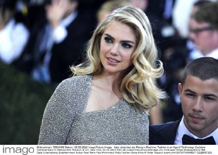 Kate Upton bei der Manus x Machina: Fashion in an Age of Technology Costume Institute Gala im Metropolitan Museum of Art. New York, 02.05.2016 Foto:xD.xVanxTinex xFuturexImage