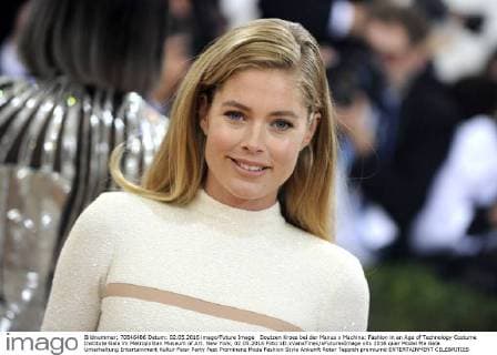 Doutzen Kroes bei der Manus x Machina: Fashion in an Age of Technology Costume Institute Gala im Metropolitan Museum of Art. New York, 02.05.2016 Foto:xD.xVanxTinex xFuturexImage