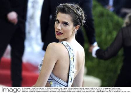 Allison Williams bei der Manus x Machina: Fashion in an Age of Technology Costume Institute Gala im Metropolitan Museum of Art. New York, 02.05.2016 Foto:xD.xVanxTinex xFuturexImage