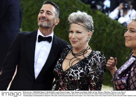 Marc Jacobs und Bette Midler bei der Manus x Machina: Fashion in an Age of Technology Costume Institute Gala im Metropolitan Museum of Art. New York, 02.05.2016 Foto:xD.xVanxTinex xFuturexImage