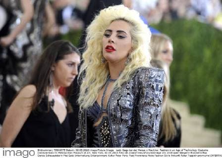 Lady Gaga bei der Manus x Machina: Fashion in an Age of Technology Costume Institute Gala im Metropolitan Museum of Art. New York, 02.05.2016 Foto:xD.xVanxTinex xFuturexImage