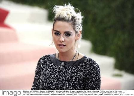 Kristen Stewart bei der Manus x Machina: Fashion in an Age of Technology Costume Institute Gala im Metropolitan Museum of Art. New York, 02.05.2016 Foto:xD.xVanxTinex xFuturexImage