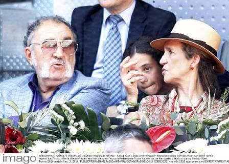 König Juan Carlos und Prinzessin Elena besuchen Tennisturnier in Madrid Tennis legend Ion Tiriac, Infanta Elena of Spain and her daughter Victoria Federica de Todos los Santos de Marichalar y Borbon during Madrid Open Tennis 2016 match.May, 3, 2016.  (23833335)