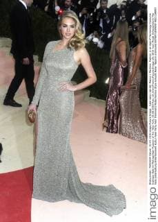 Kate Upton bei der Manus x Machina: Fashion in an Age of Technology Costume Institute Gala im Metropolitan Museum of Art. New York, 02.05.2016 Foto:xD.xVanxTinex xFuturexImage