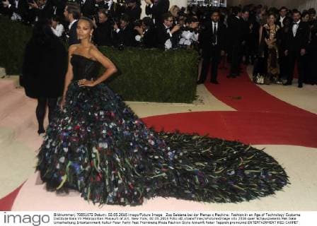 Zoe Saldana bei der Manus x Machina: Fashion in an Age of Technology Costume Institute Gala im Metropolitan Museum of Art. New York, 02.05.2016 Foto:xD.xVanxTinex xFuturexImage