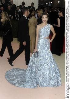 Allison Williams bei der Manus x Machina: Fashion in an Age of Technology Costume Institute Gala im Metropolitan Museum of Art. New York, 02.05.2016 Foto:xD.xVanxTinex xFuturexImage