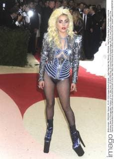 Lady Gaga bei der Manus x Machina: Fashion in an Age of Technology Costume Institute Gala im Metropolitan Museum of Art. New York, 02.05.2016 Foto:xD.xVanxTinex xFuturexImage