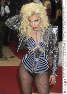 Lady Gaga bei der Manus x Machina: Fashion in an Age of Technology Costume Institute Gala im Metropolitan Museum of Art. New York, 02.05.2016 Foto:xD.xVanxTinex xFuturexImage